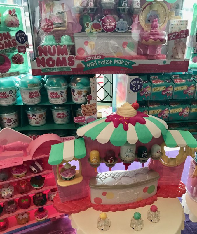 hot new toys at Blogger Bash: Num Noms